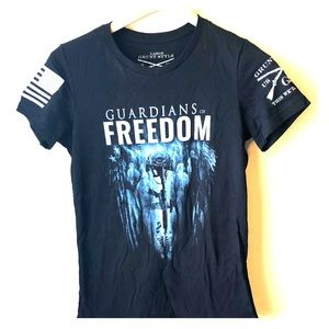 Woman’s grunt style shirt